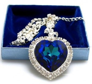 heart-of-the-ocean-necklace-781879[1]